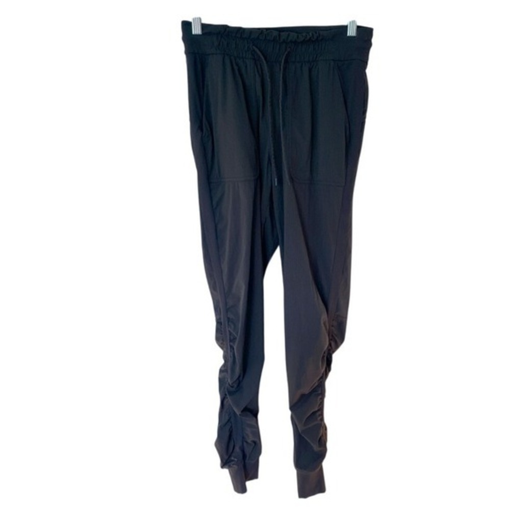 Lululemon Beyond the Studio Joggers Gray Luxtreme 28” Women’s Sz 6 Workout Pants